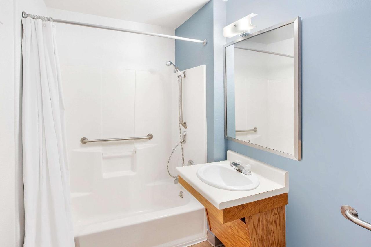 Woodspring Suites Brownsville Exteriör bild